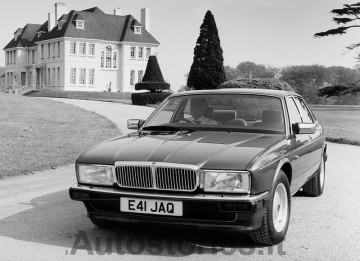 2_Daimler 3.6 XJ40.jpg