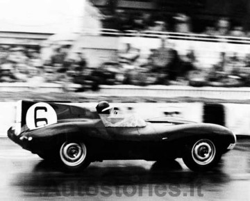 6_1955_Jaguar D-type_ Le Mans.jpg