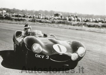 9_1955_Jaguar D-type_Hawthorne_Silverstone.jpg