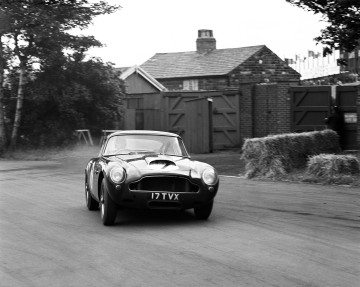 DB4 GT_Continuation_01.jpg