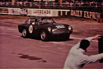 DB4 GT_Continuation_06.jpg