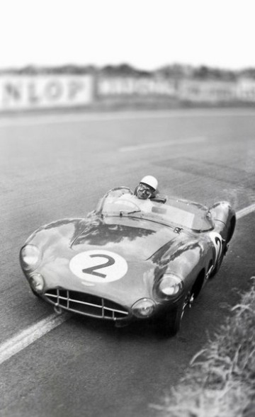9_Stirling Moss Aston Martin DBR1_Le Mans_1958.jpg