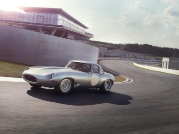 Jaguar_LWE_Hero_02.jpg