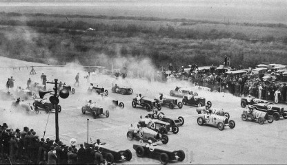 5-1927-GP200Miles-Racestart-Brooklands.jpg