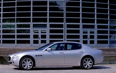 02-MaseratiQuattroporteV-2003.jpg