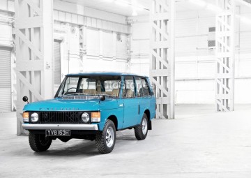 01_1970_01_Range_Rover_Classic_first_off_line.jpg