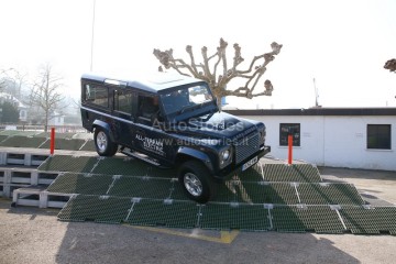 ElectricDefender_032.jpg
