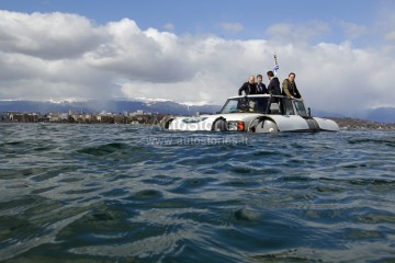1990_lr_heritage_discovery_amphibious.jpg