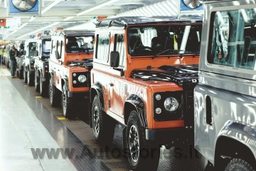LR_Defender_LE_Build_046_LowRes.jpg