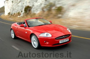 10_Jaguar_XK_2006_2.jpg
