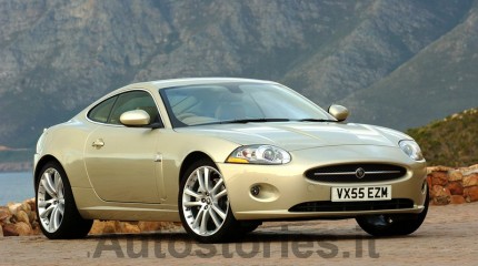 12_Jaguar_XK_2006_3.jpg