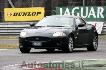 15_Jaguar_XK_2006_12.jpg