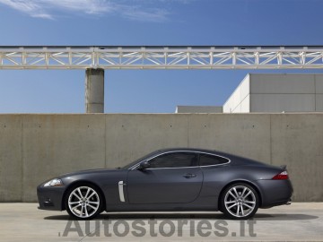 18Jaguar_XKR_2007_16.jpg