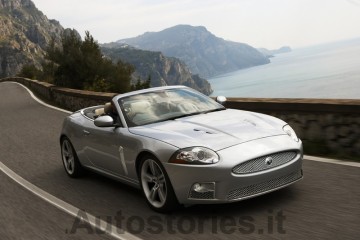 19_Jaguar_XKR_2007_20.jpg