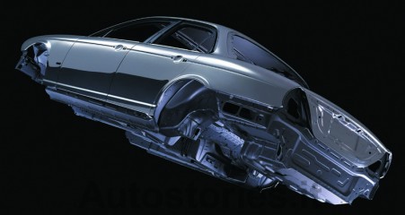 02_Jaguar XJ_2003.jpg
