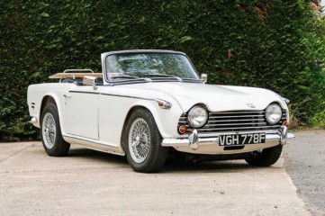 6_1968_Triumph TR5.jpg