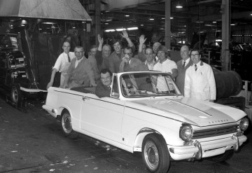 7_1971_The last Triumph Herald - a 13 60 convertible - comes off the assembly line at Triumph Motor Company's Canley works, on May 21, 1971.jpg