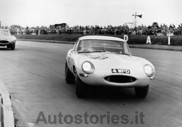 12_1963 Silverstone Lightweight E-type_G Hill.jpg