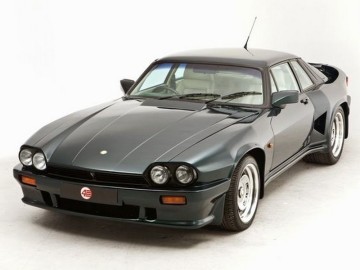 Lister Jaguar_3_Le Mans.jpg