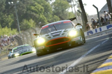 12_Aston Martin DBR9_LEMANS 2006.jpg