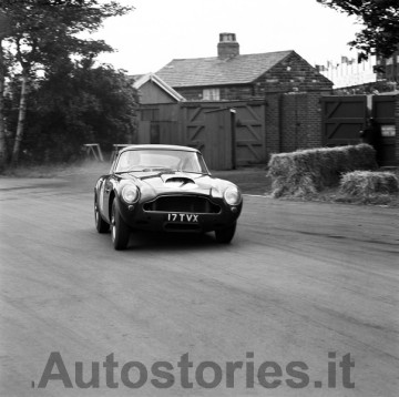 4_Aston Martin DB4 GT.jpg